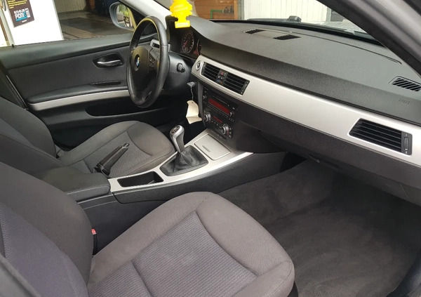 BMW Seria 3 cena 29000 przebieg: 255000, rok produkcji 2010 z Zielona Góra małe 154